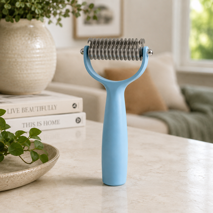 Undercoat brush lifestyle